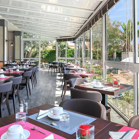Western Des Orangers فندق 3*